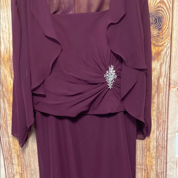 Evening Gown Modern Maids Purple Gown Size 26W with Jacket with Silver Jewels - Picture 7 of 15